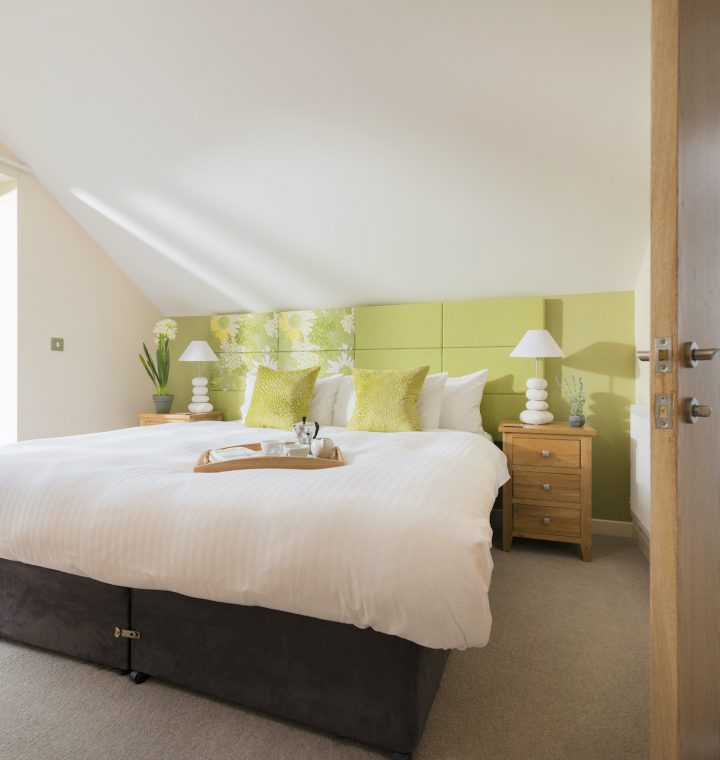 Luxury ensuite bedroom at 6 bedroom lodge on Retallack Resort