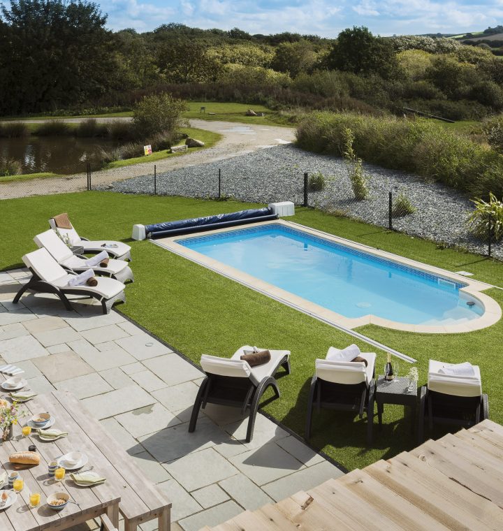 Holiday home with private pool on Cornwall Resort