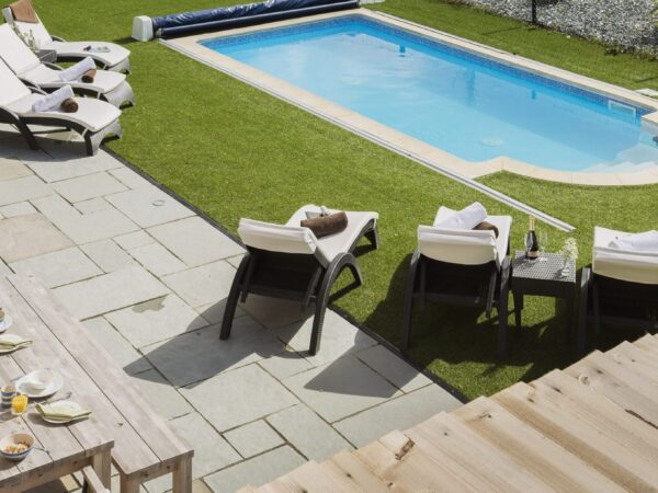 Holiday home with private pool on Cornwall Resort