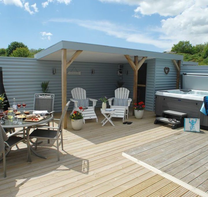 Luxury two bedroom holiday lodge with sauna and hot tub Retallack Resort